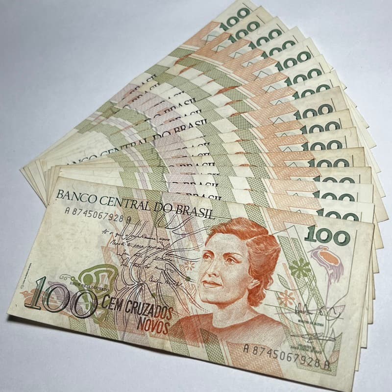 C 206 ou C207 Cedula do Brasil 100 Cruzados Novos Cecília Meireles Sem Carimbo