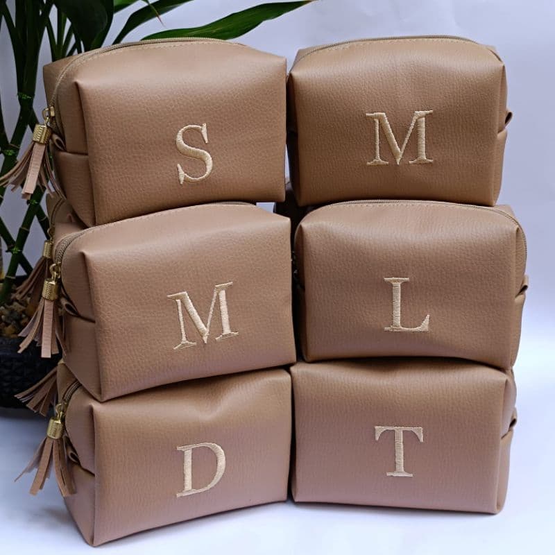 Necessaire personalizada em couro sintético lembrancinha