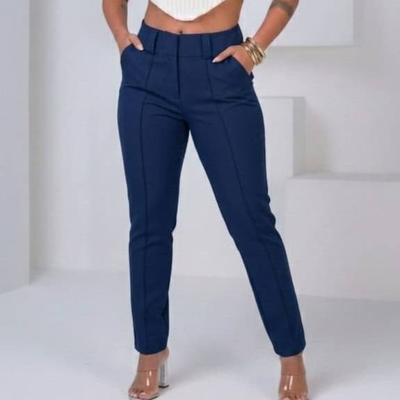 ​❤️Calça Slim Bengaline Com Lycra ❤️ Conforto Extremo M G GG   ✨ O Look Dos Sonhos! Modela e Levanta Bumbum Cintura Alta