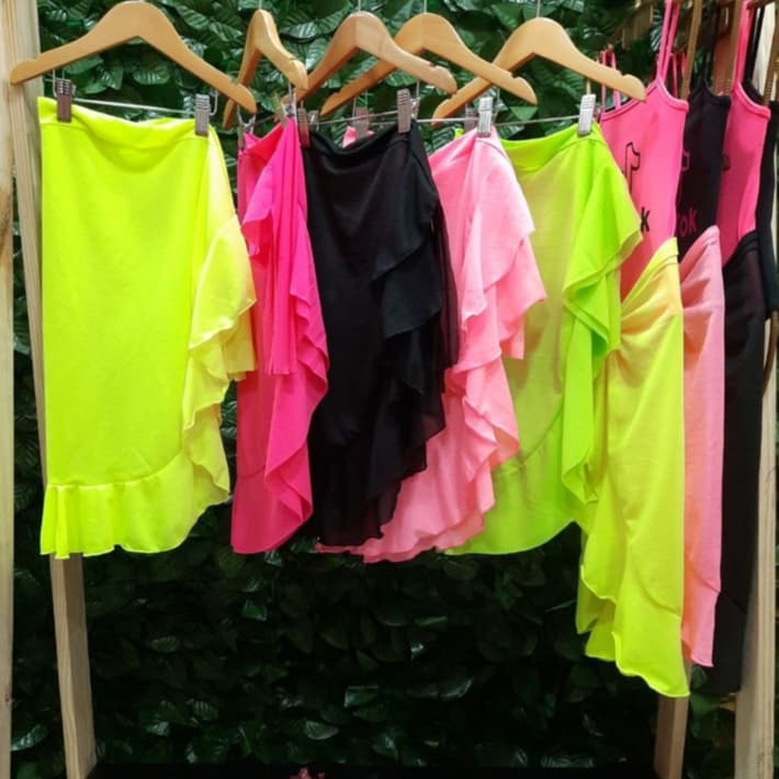 Saída de Praia Infantil Blogueirinha | Moda Praia Estilo Verão Look Fashion para meninas