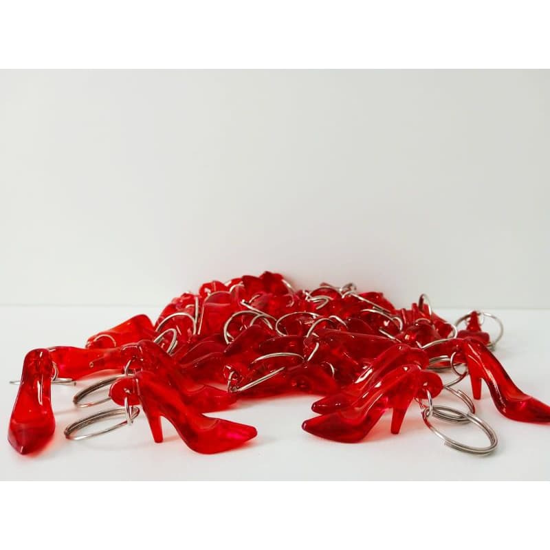 chaveiro sapatinho  vermelho / 50 unidades