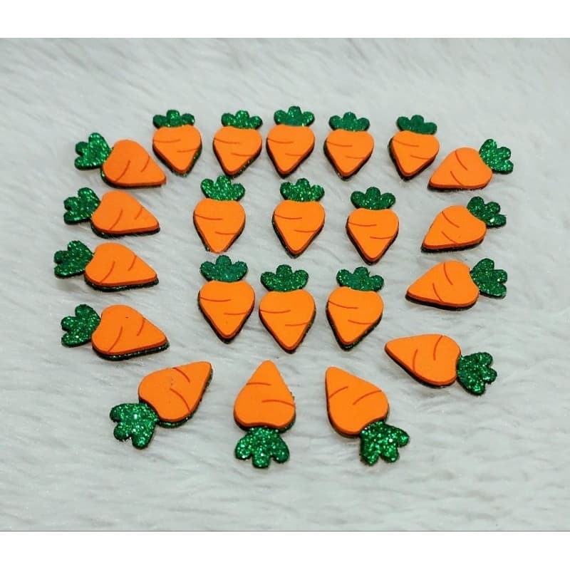 100 cenouras em e.v.a adesivadas para Pet, adesivo Pet, banho e tosa.