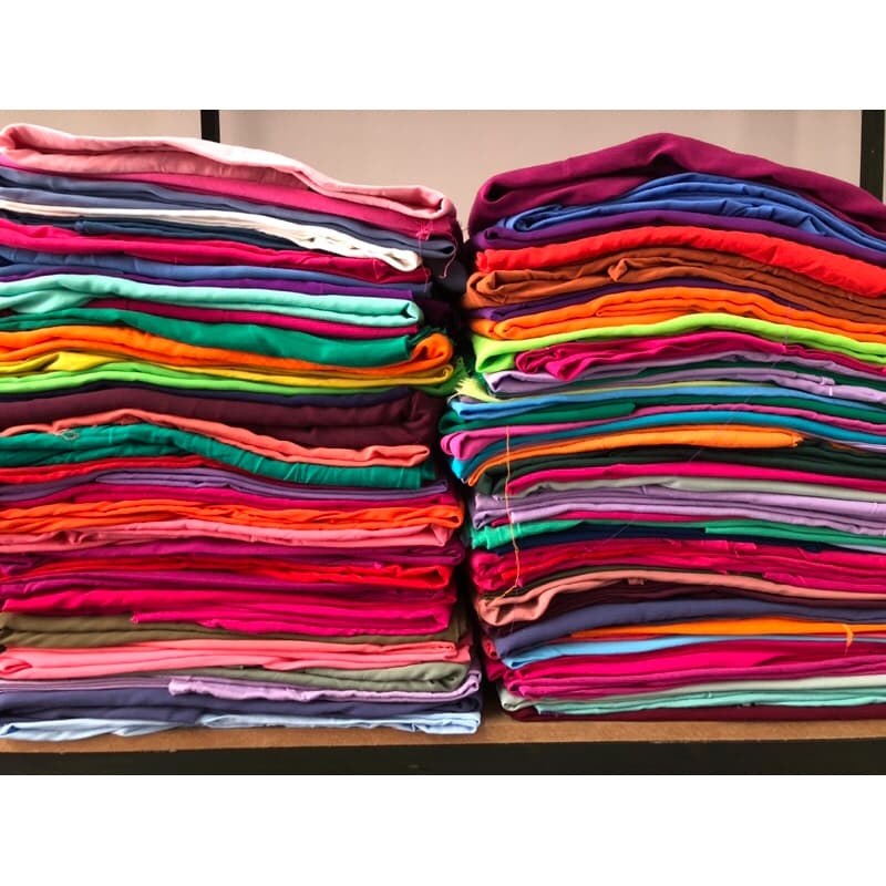 Retalhos de Viscolinho e Viscose liso 1 Kg  p/vestidos, calças, conjuntos, macacão