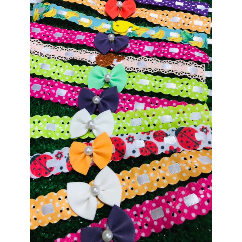 Kit 50 gargantilha passa fita pet laço de pescoço cachorro caes enfeite colar