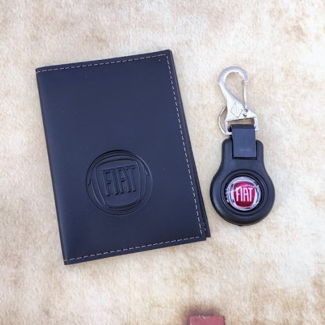 Kit FIAT porta documentos em couro + chaveiro