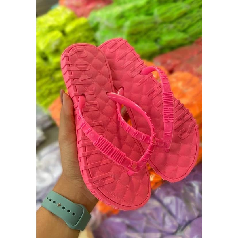 Chinelo de Dedo Rasteirinha  em  Alto  Relevo Anitta  Modinha Cores  Neon