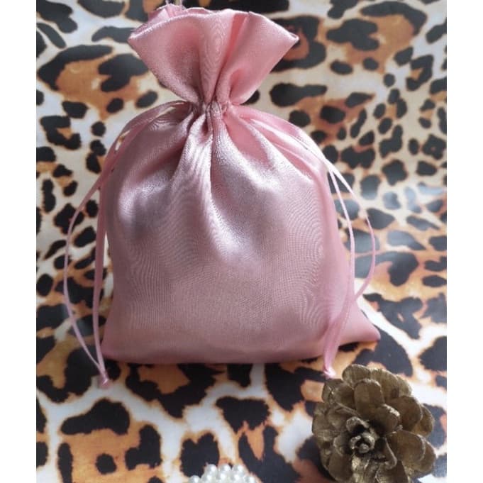 saquinho de cetim 8x10 Rosa Bebe 30 unidades