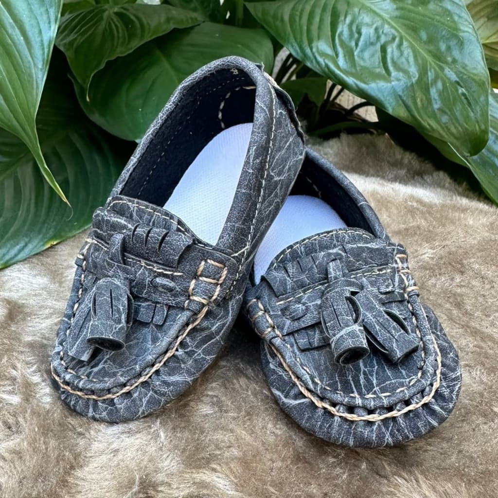 Mocassim Social Baby Casamento Batizado Bebê Menino – Sapatinho Social de bebê Cinza Chumbo