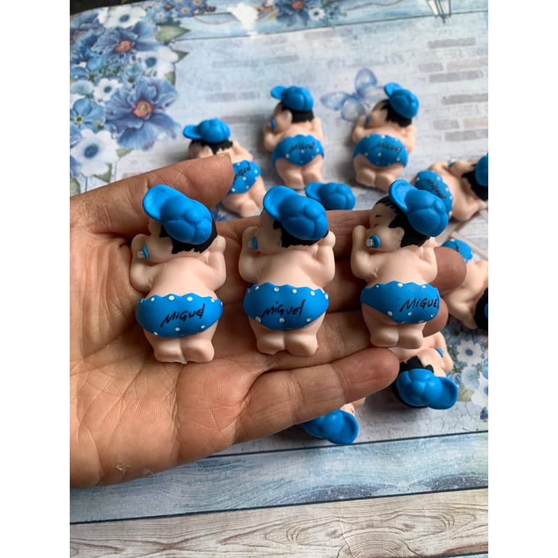 40 lembrancinhas bebê bumbum em biscuit imã ou chaveiro