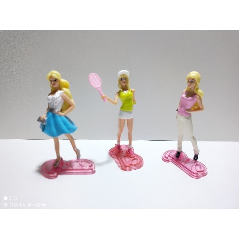 coleção de Kinder ovo da Barbie