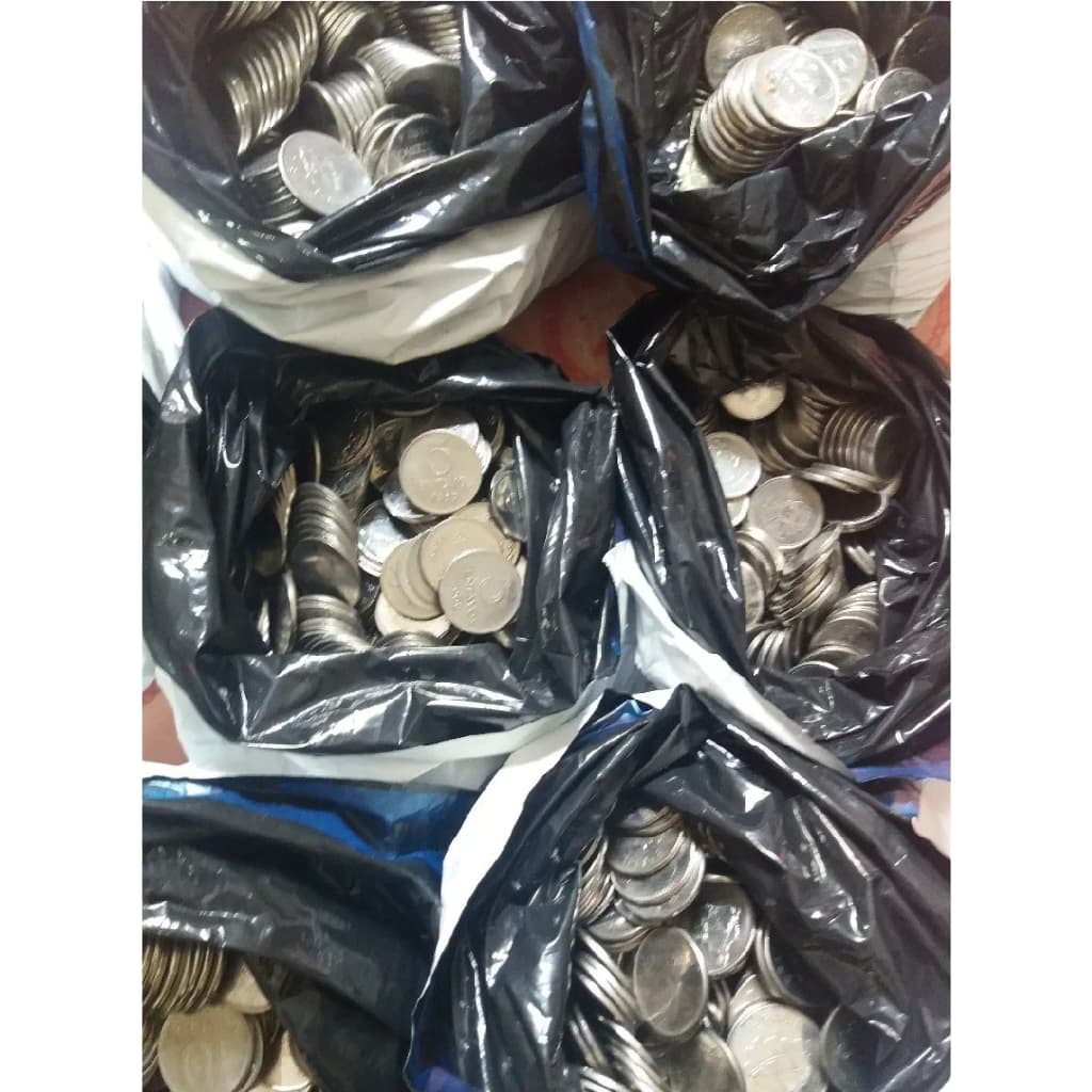 Lote Com 50 Moedas Misturadas Antigas 1967 A 1993