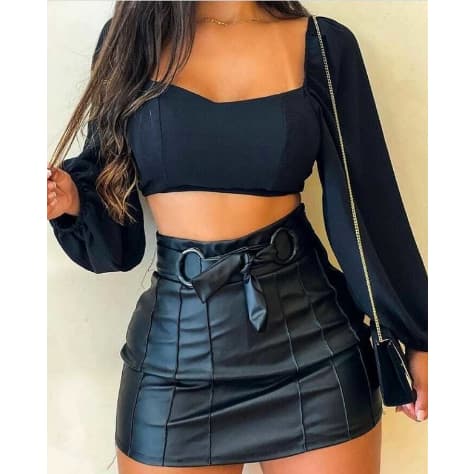 Short Saia Courinho Couro Fake com Cinto Argola Dourado Preto Feminino