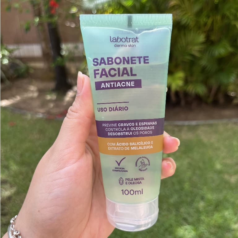 SABONETE LIQUIDO ANTIACNE LABOTRAT PARA ESPINHAS SKINCARE SKIN CARE FACIAL
