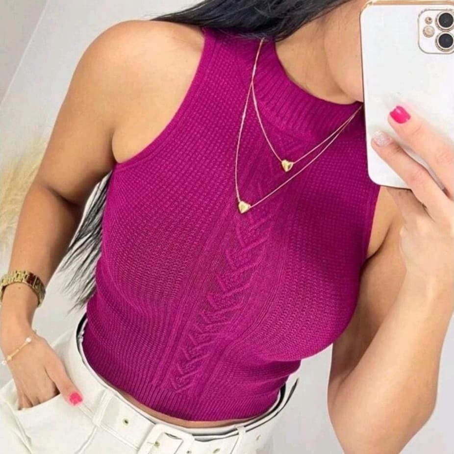 Cropeed estilo blogueirinha em fio modal tendência 2023