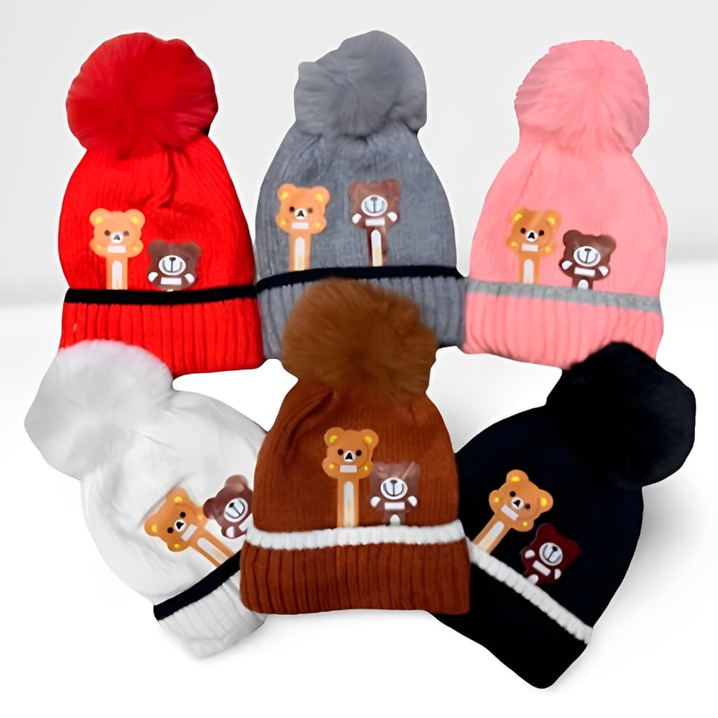 Touca Infantil Gorro Forrada Pompom Estampa Urso Unissex Inverno Pelúcia Várias Cores Modelo Único