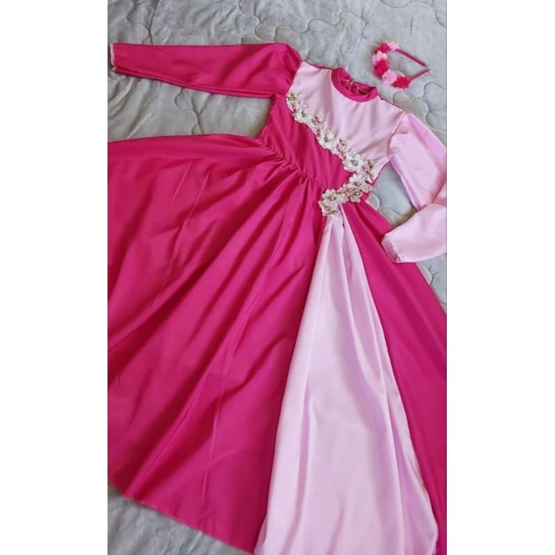 vestidos de prenda infantil.