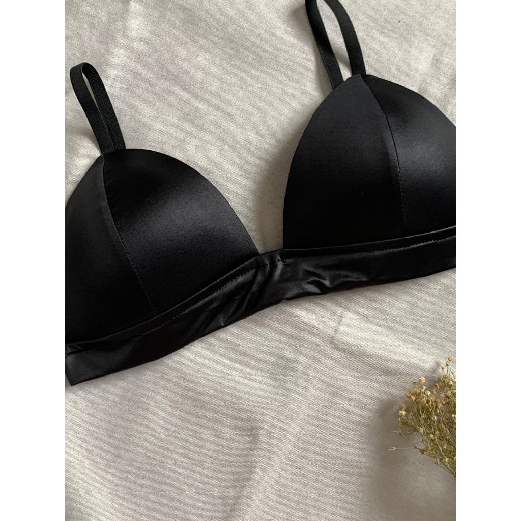 Sutiã Top Cropped Preto Com Bojo Alças Finas