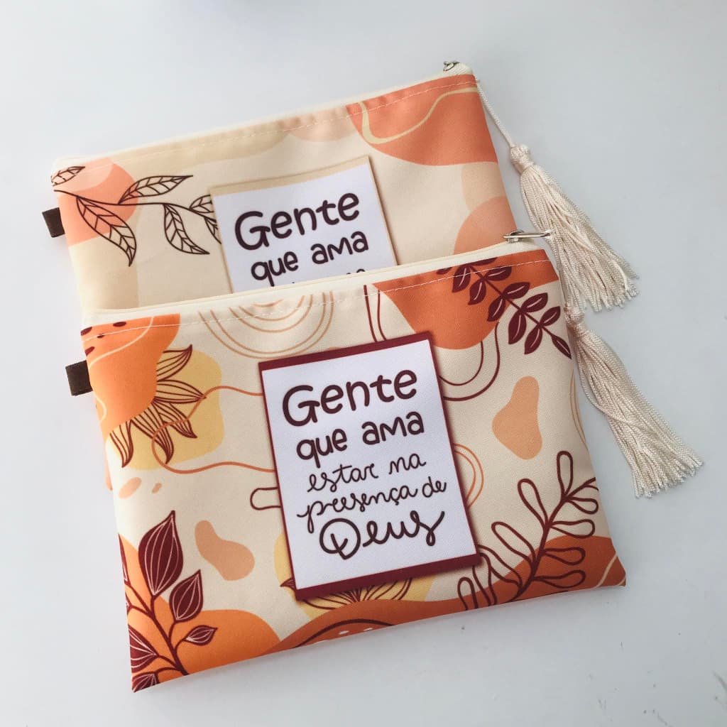 kit 2 necessaires/bolsinhas gospel. gente que ama estar na presença de Deus.