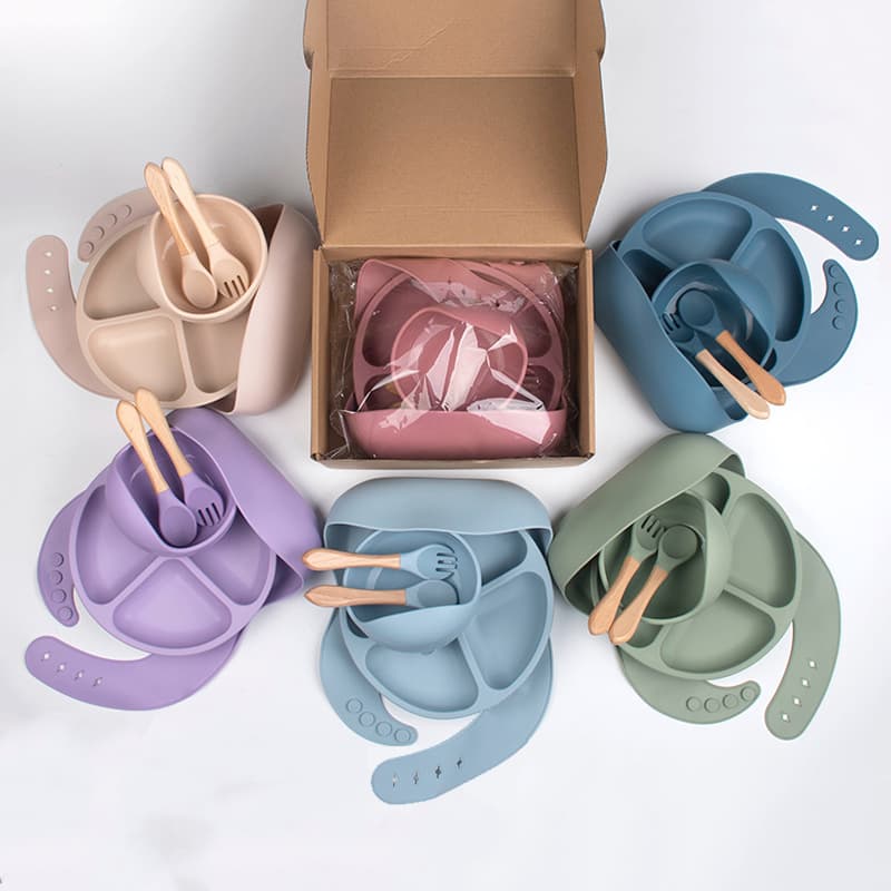 Talheres bebê silicone 12 Peças kit Talheres Infantil Com Ventosa Canudo Colher Babador Garfo