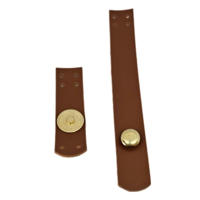 Fecho Lapela com botão ímã em couro ecológico (montana)