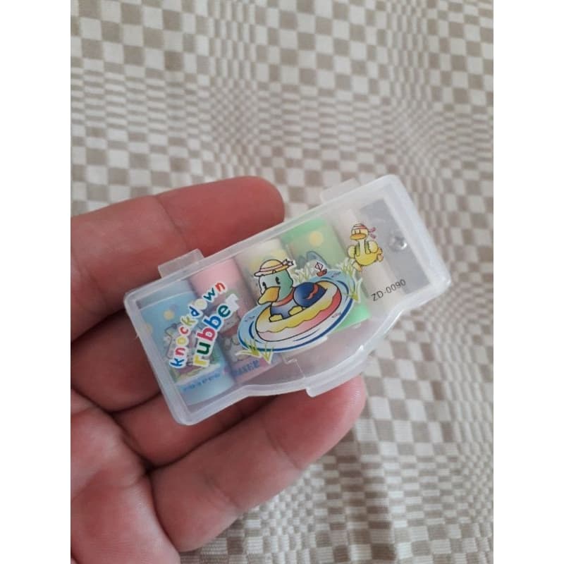 Estojo antigo borracha e apontador anos 90