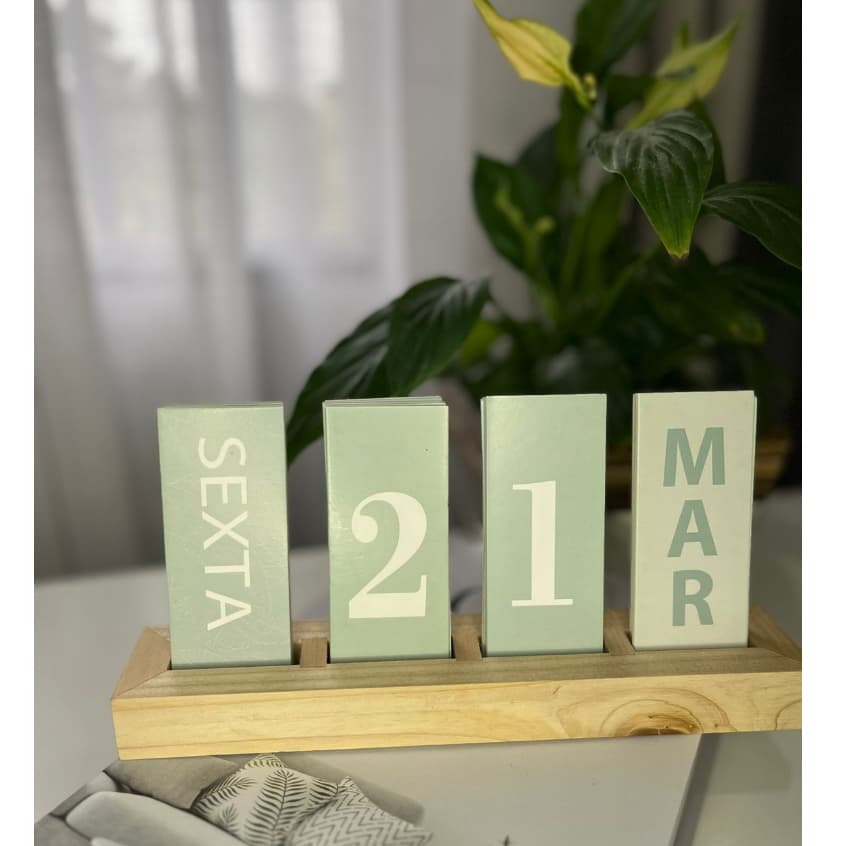 Calendário De Mesa Permanente Madeira Home Office Decorativo Super Versátil e Criativo