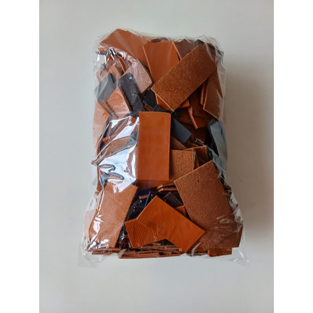 Retalhos de tira de couro sintético com várias larguras e comprimentos - 300 Gramas