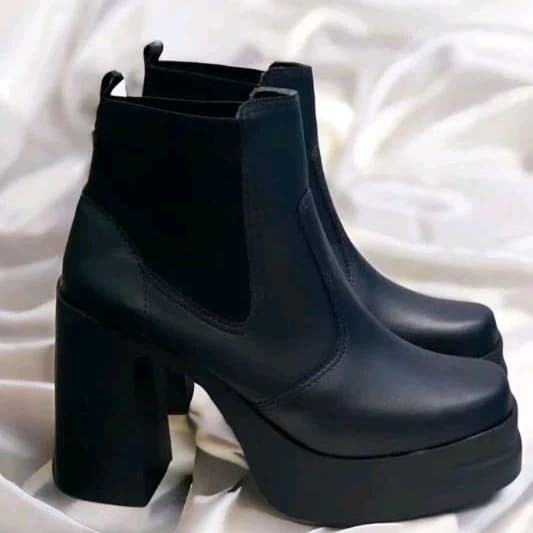 Bota Feminina Salto Bloco Alto Coturno Calce Fácil Meia Pata 9CM Confortável  KALLYS 3628