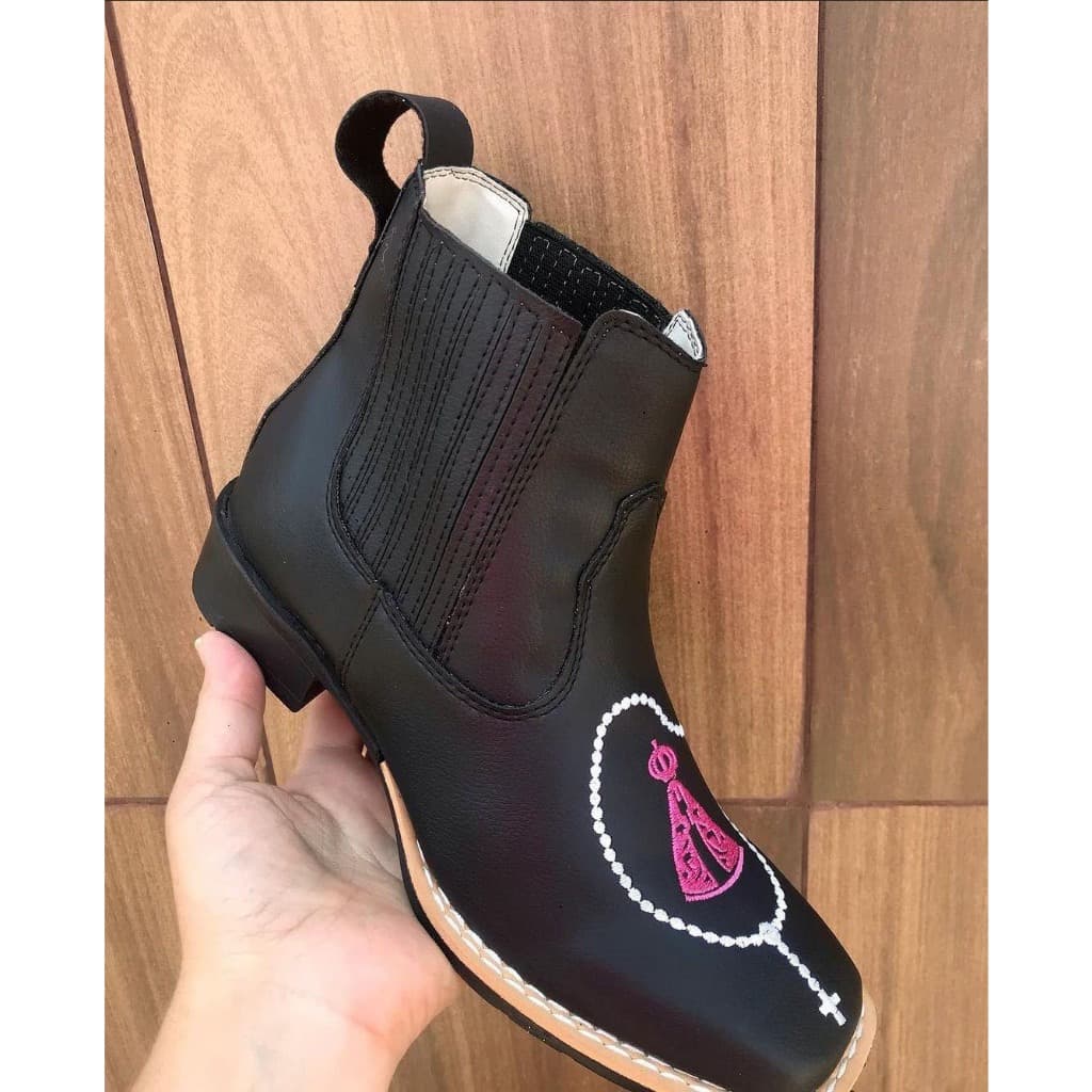 Botina Feminina Cano Curto Terço Imagem Pink Preta