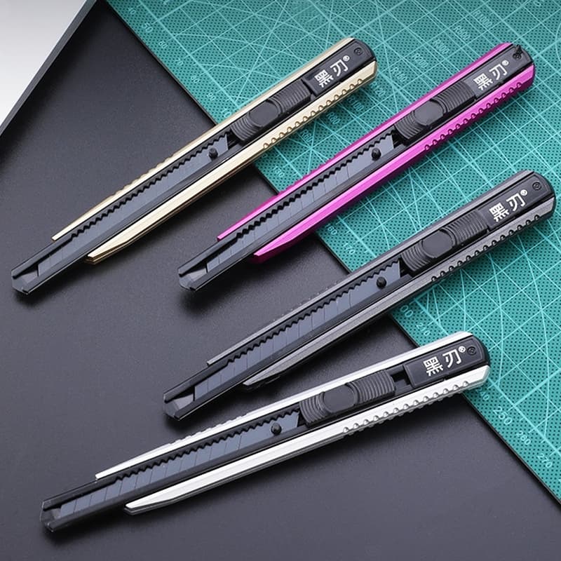 Estilete de Metal Profissional 9mm Alta Qualidade - Cores Aleatórias Bela Casa Utilidades