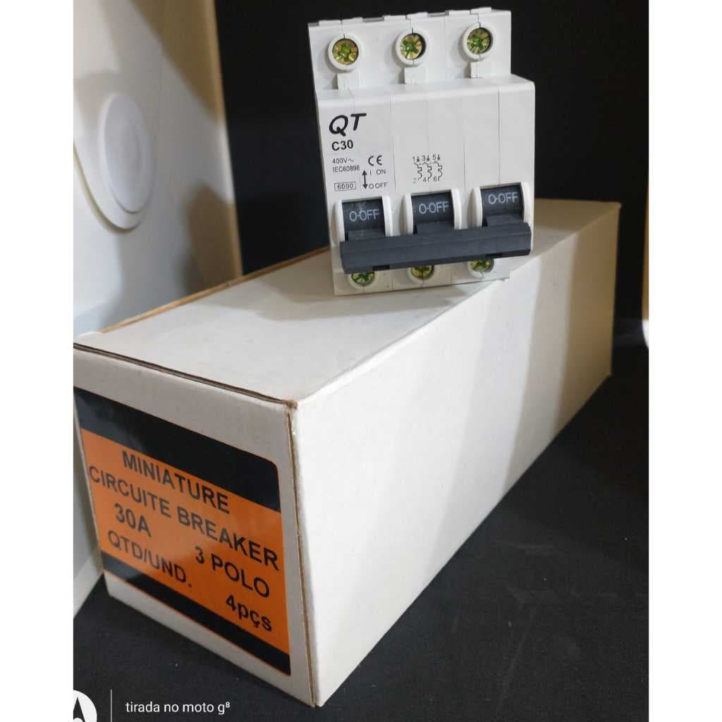 Disjuntor Tripolar 30A ( cx com 4 unidades ) "PROMOÇÃO R$21,99"