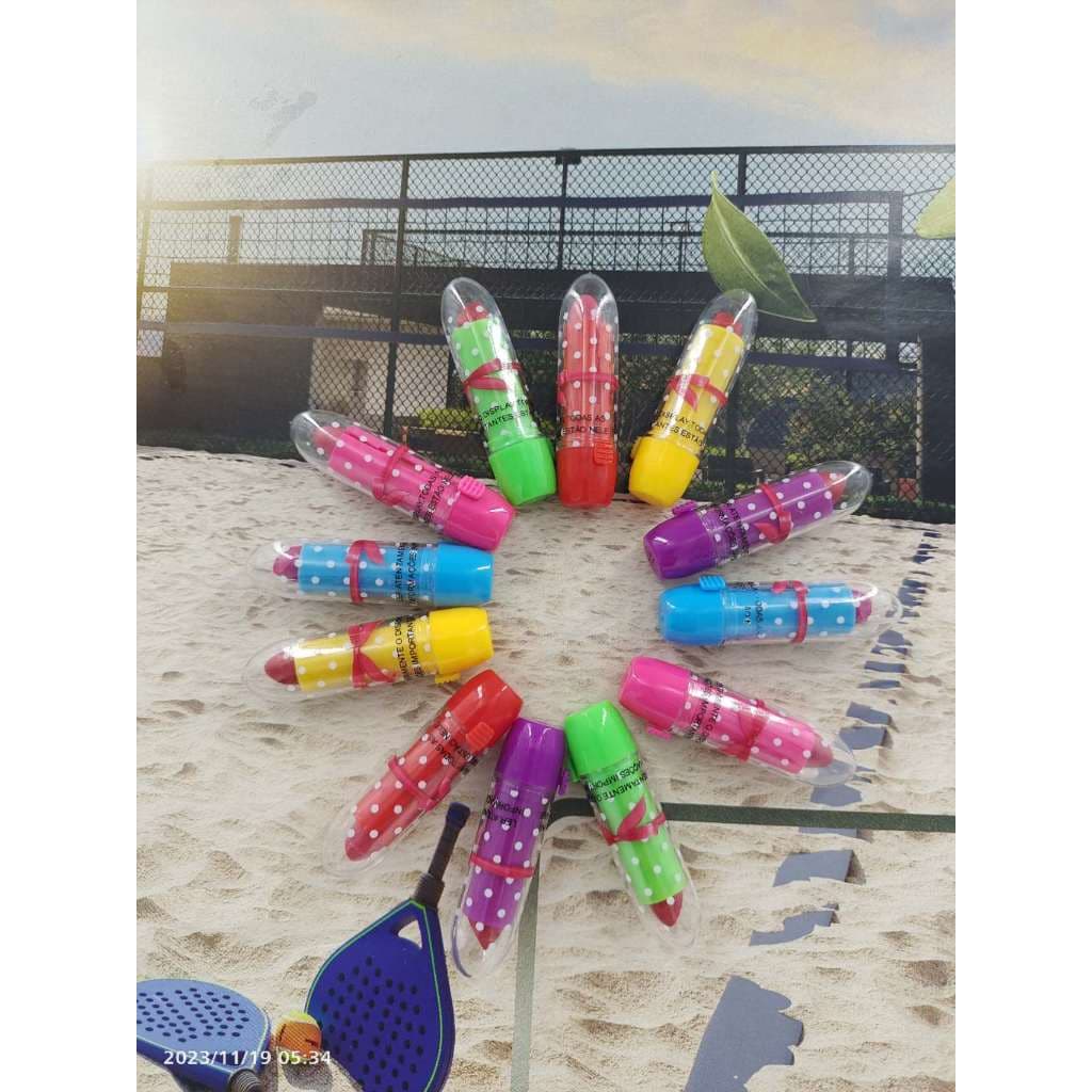 Mini Batom Bastão Infantil Lipstick Desconto de Natal  cor aleatório