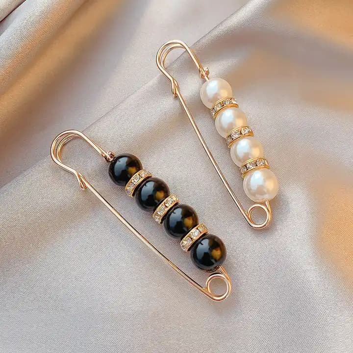 Alfinetes Broches Apertar Calça Kit 2 broches Roupas Customizar Pérolas Strass Moda Tendência Acessórios Pinos de Calça