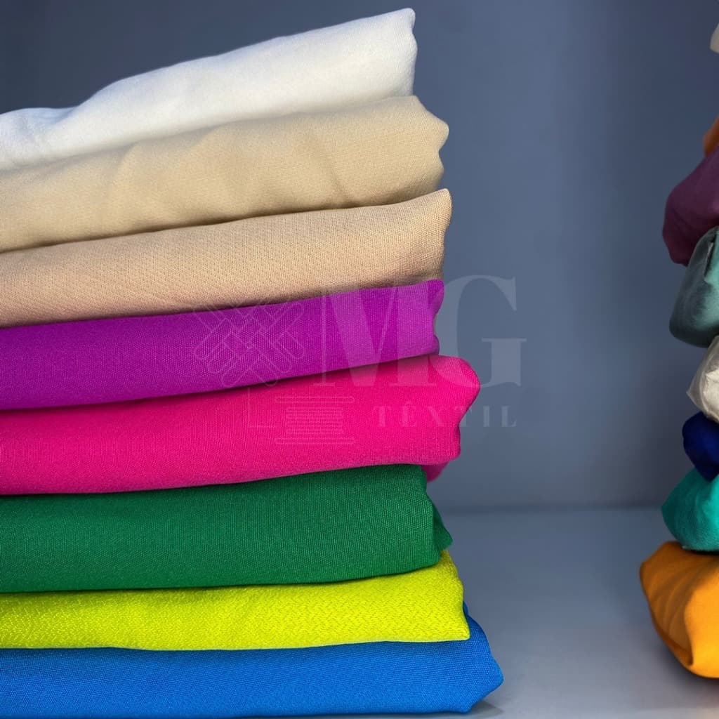 3 Metros Tecido Crepe Alfaiataria New Look Alfaiataria Barbie (3 metro x 1,50 Largura)