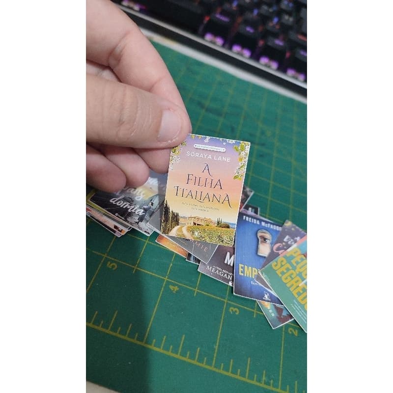 Adesivo capa de livro 3x4