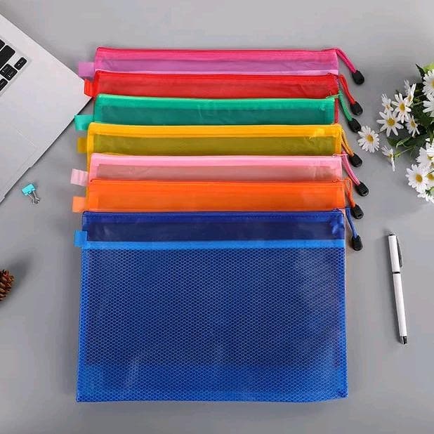 2 PASTAS  para documentos, livros . tamanho tem  grande e pequena