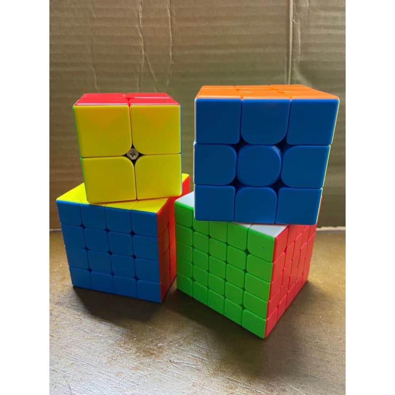 kit cubo mágico MoYu profissional.