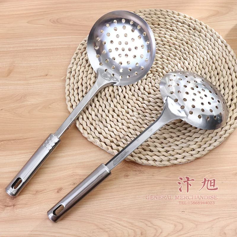 Escumadeira Inox 31cm - Praticidade e Durabilidade para sua Cozinha