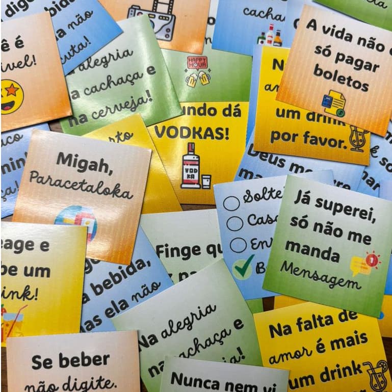 100 Mini Cartões Coloridos para Drinks - Frases Divertidas e Engraçadas - Tag para Bebidas