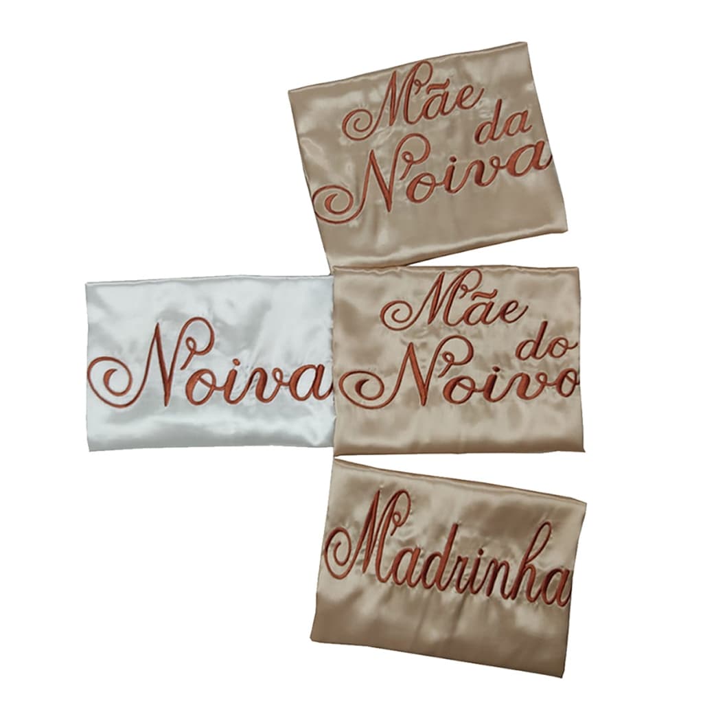 kit com 7 robes, sendo 1 com renda, noiva, mãe da noiva, madrinha, frases casamento
