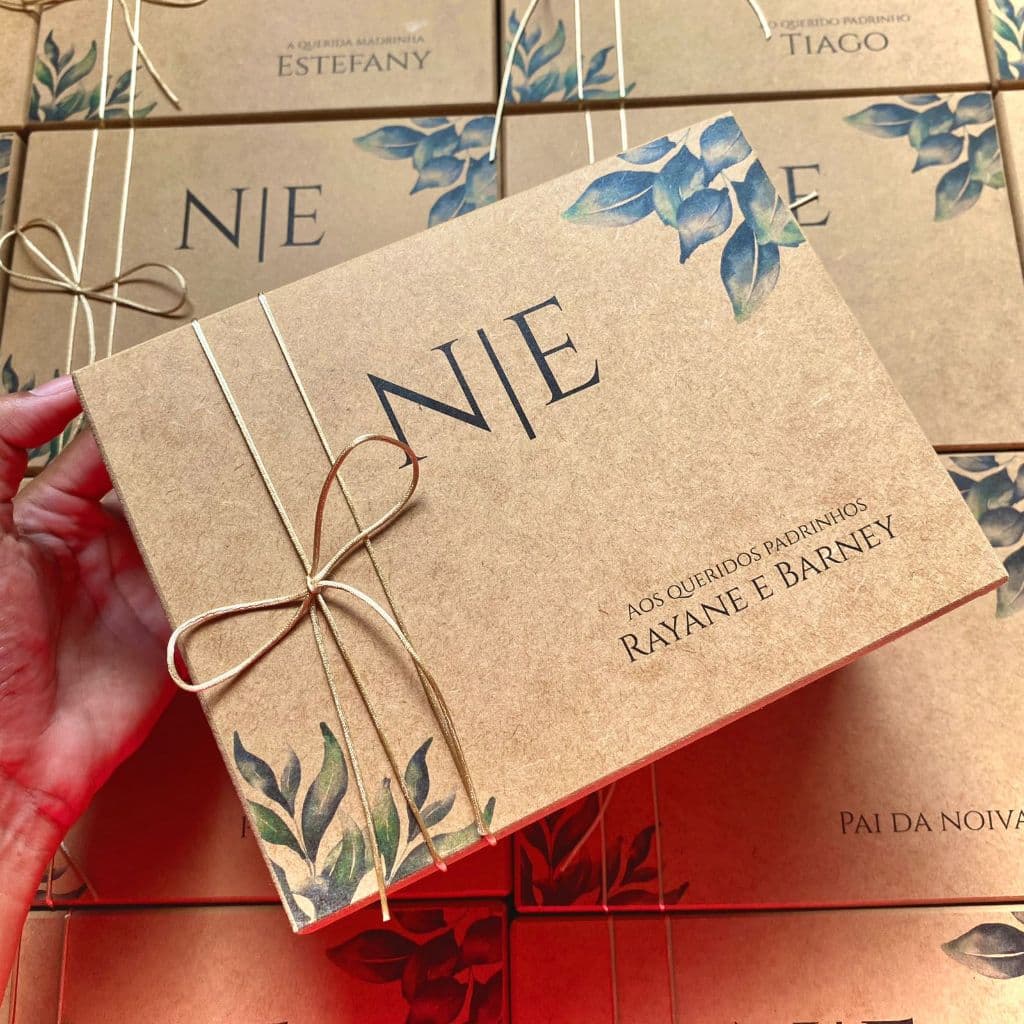 Caixa de MDF Personalizada Casamento Folhagens Para Padrinhos ou Pais