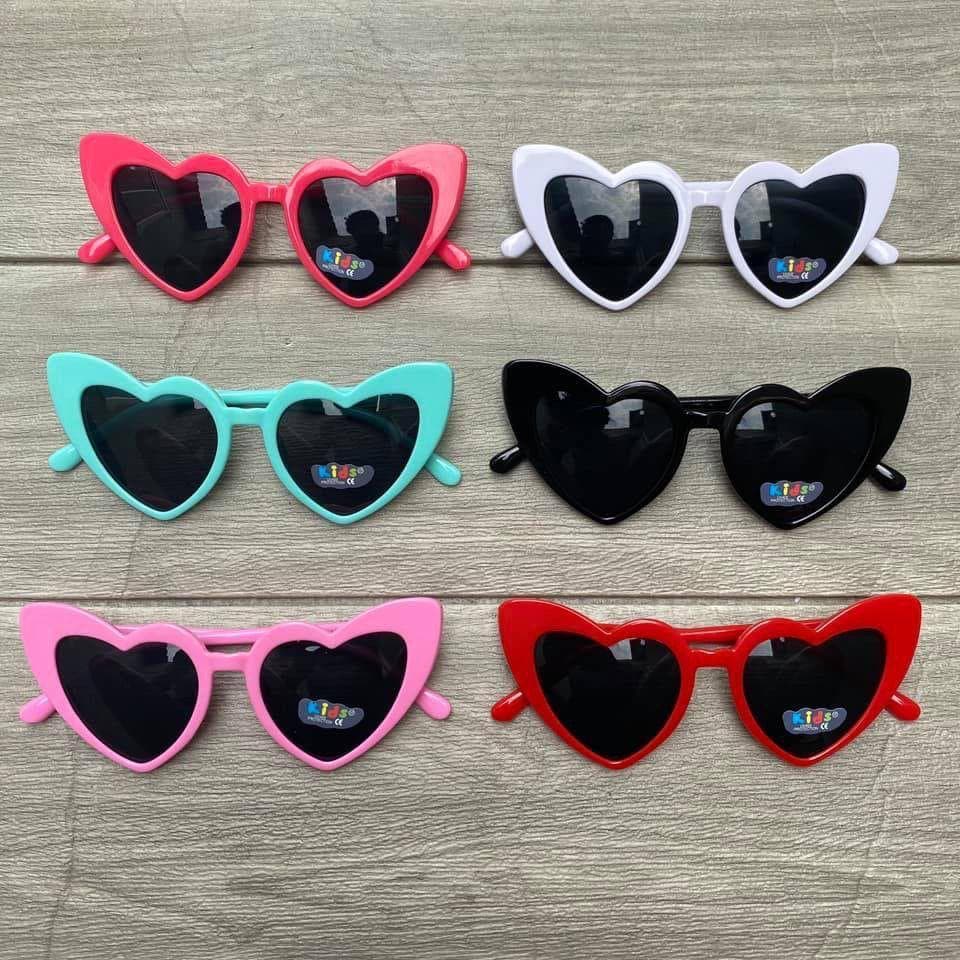 Óculos de Sol Infantil Coração Feminino Retro Fashion Moderninha Retro Vintage Moderna Bloguerinha Moda Menina Mini Diva Tendência Blogueirinha Verão Estilosa Baby Influencer Gatinho Coraçãozinho