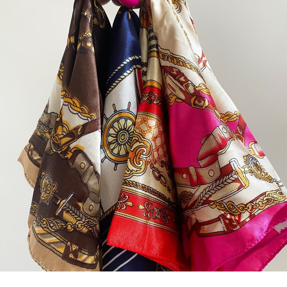 Lenço Cabeleira cetim estampado 50cm bandana hadband