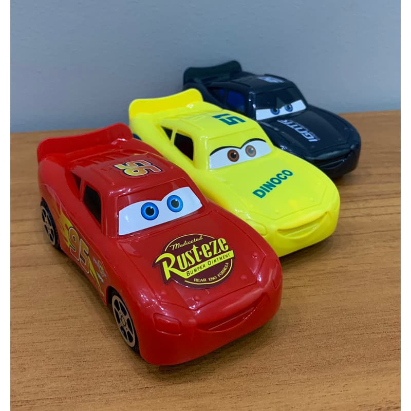 Carro MacQueen a Fricçao - Brinquedo Carrinho Macqueen - 15 cm