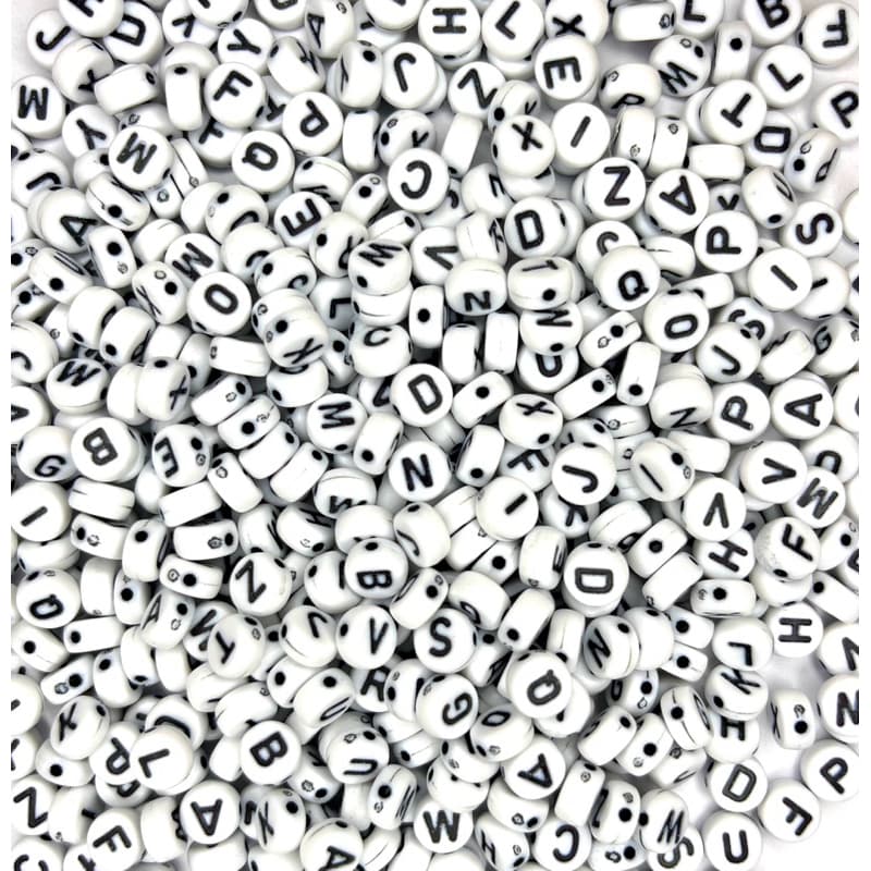 MIÇANGA LETRAS  Aprox. 600 UNIDADES  BRANCA COM LETRAS PRETAS