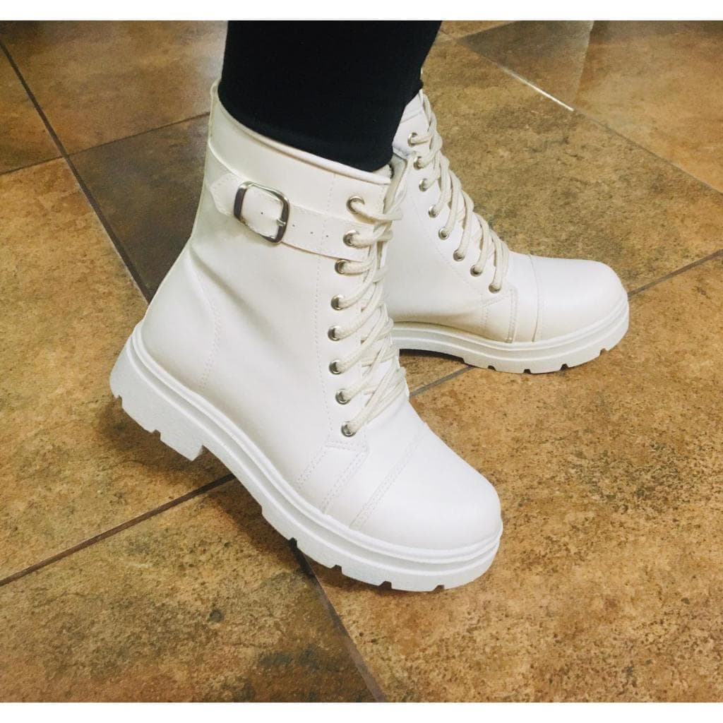 Coturno Feminino Cano Baixo Com Fivela Bota Feminina Napa Tratorada