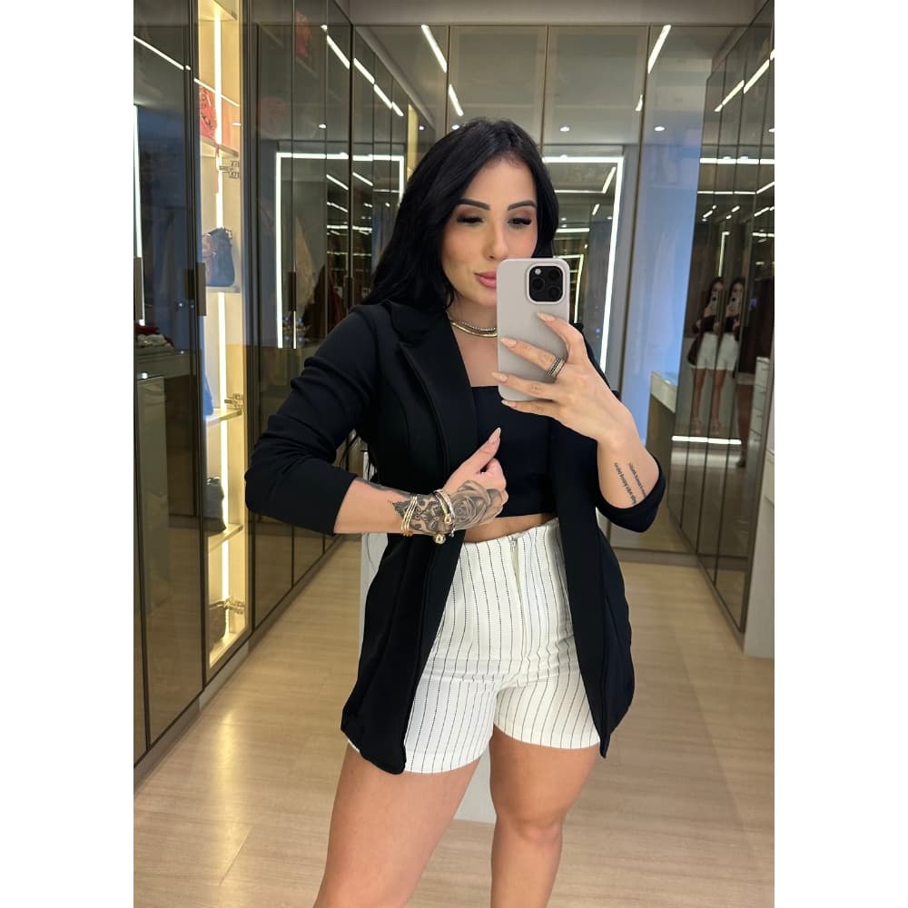 Blazer Feminino Alongado de Neoprene - Elegância e Conforto em Alfaiataria Moderna