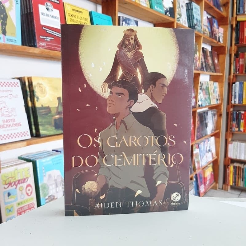 Os garotos do cemitério - Aiden Thomas