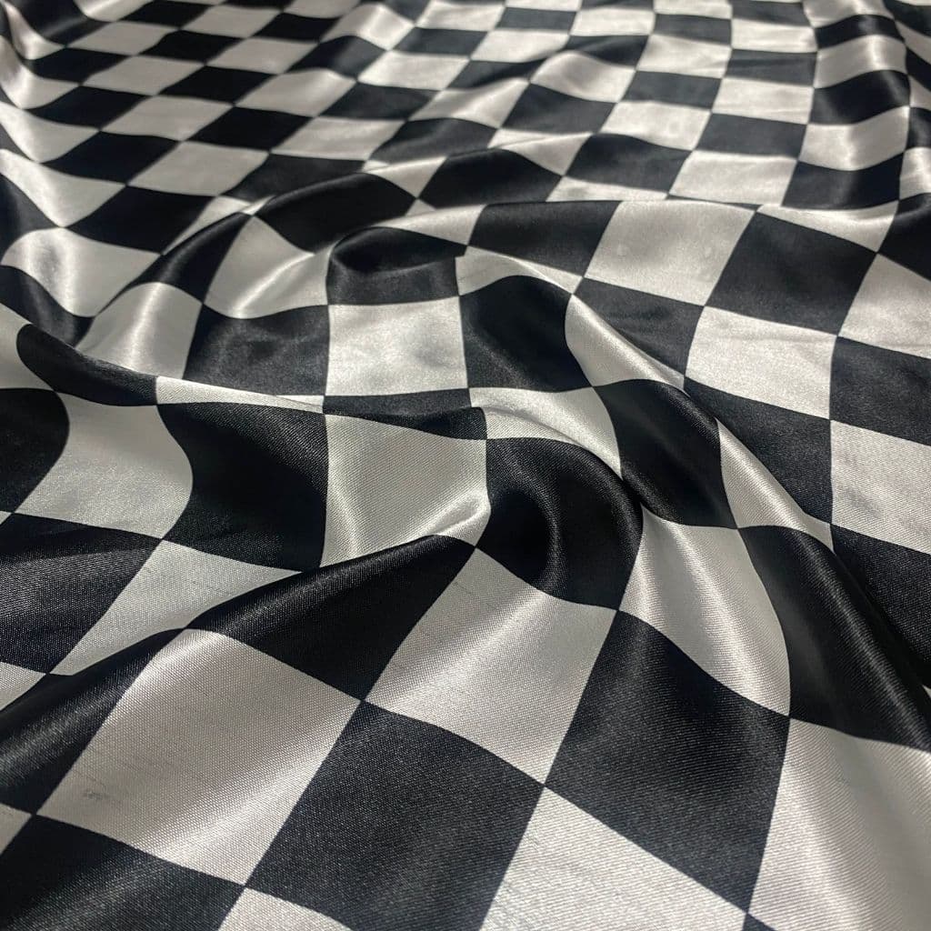 Tecido Cetim Estampado Fórmula 1 - 1,47m - Para Decorações