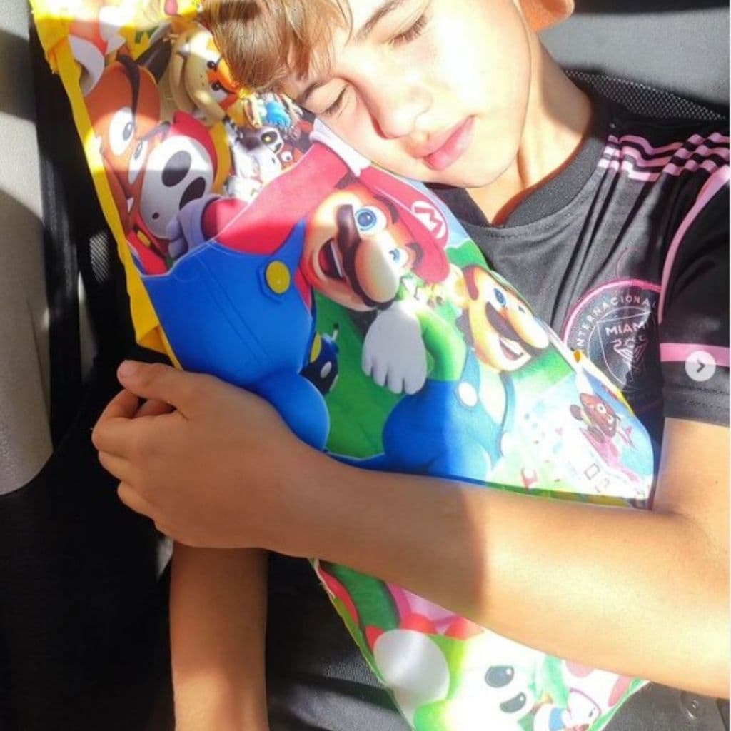 Almofada Protetora P/ Cinto Segurança Carro/Viagem/Descanso/Conforto/Sublimação 60X20 pronta entrega